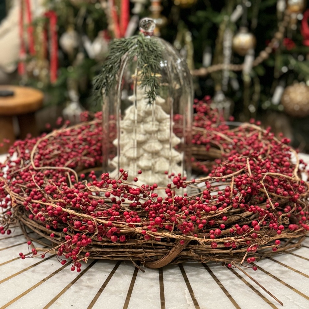 RED BERRY  WREATH: - Picture 10 of 10